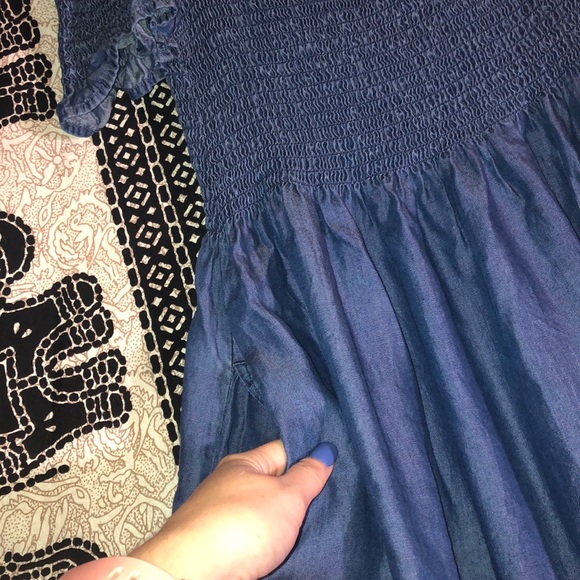 Jean off the shoulder dress with pockets 😍 - Picture 2 of 4